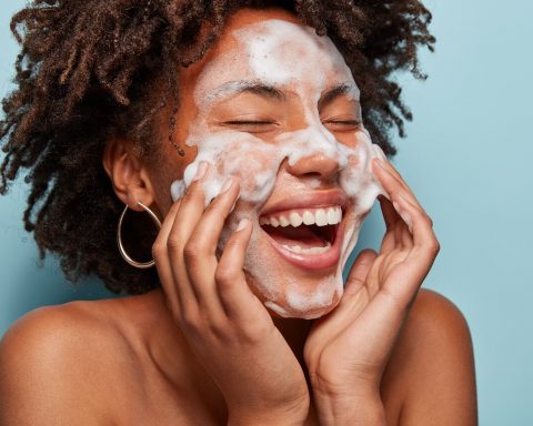 Top 5 Cbd Cleansers: Efficiency For The Worst Skin Problems