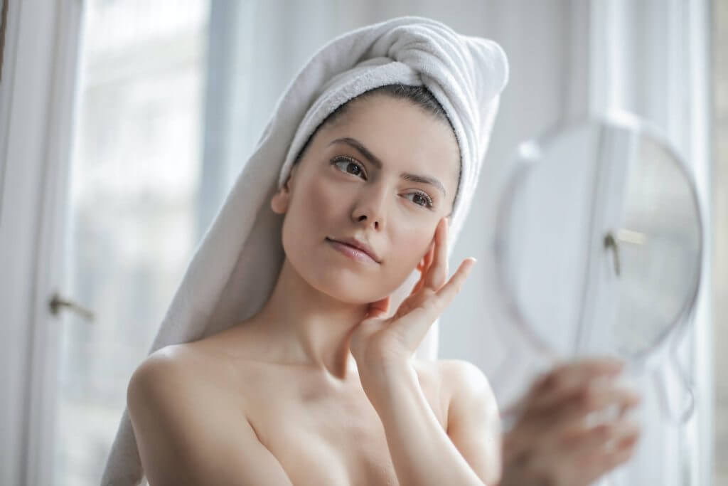 Does Oily Skin Prevent Wrinkles - Voibon Blog